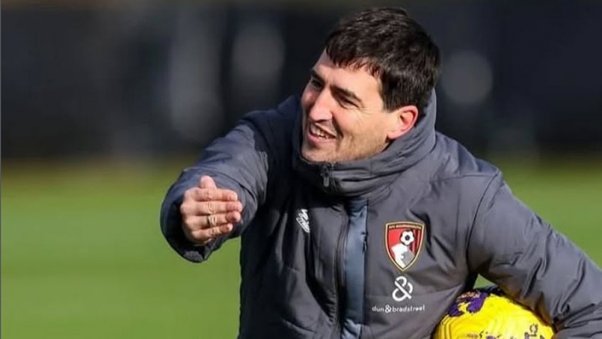 Liverpool Dirumorkan Dekati Andoni Iraola untuk Gantikan Arne Slot