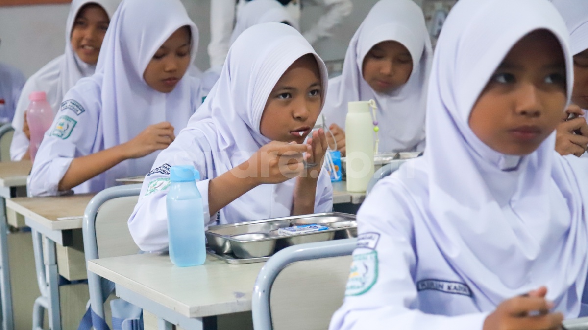 Refleksi Satu Tahun MBG: Dari Intervensi Gizi Menuju Transformasi Ekonomi Nasional