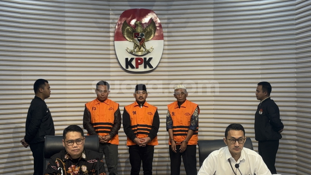 Bupati Bekasi Ade Kuswara dan Ayahnya Segera Disidang