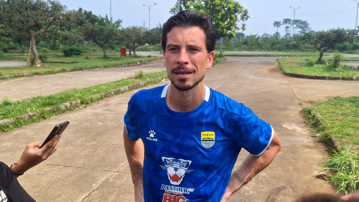Thom Haye Emosional Main di Solo, Kota Kelahiran Sang Kakek
