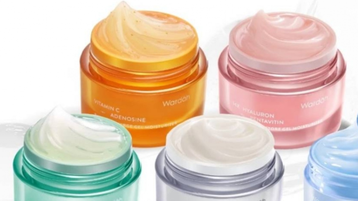 5 Moisturizer Wardah untuk Memperbaiki Skin Barrier di Usia 30-an, Wajah Lembap Anti Ketarik