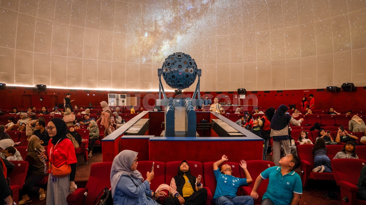Sediakan 6 Teleskop, Planetarium Jakarta Ajak Warga Amati Gerhana Bulan Total