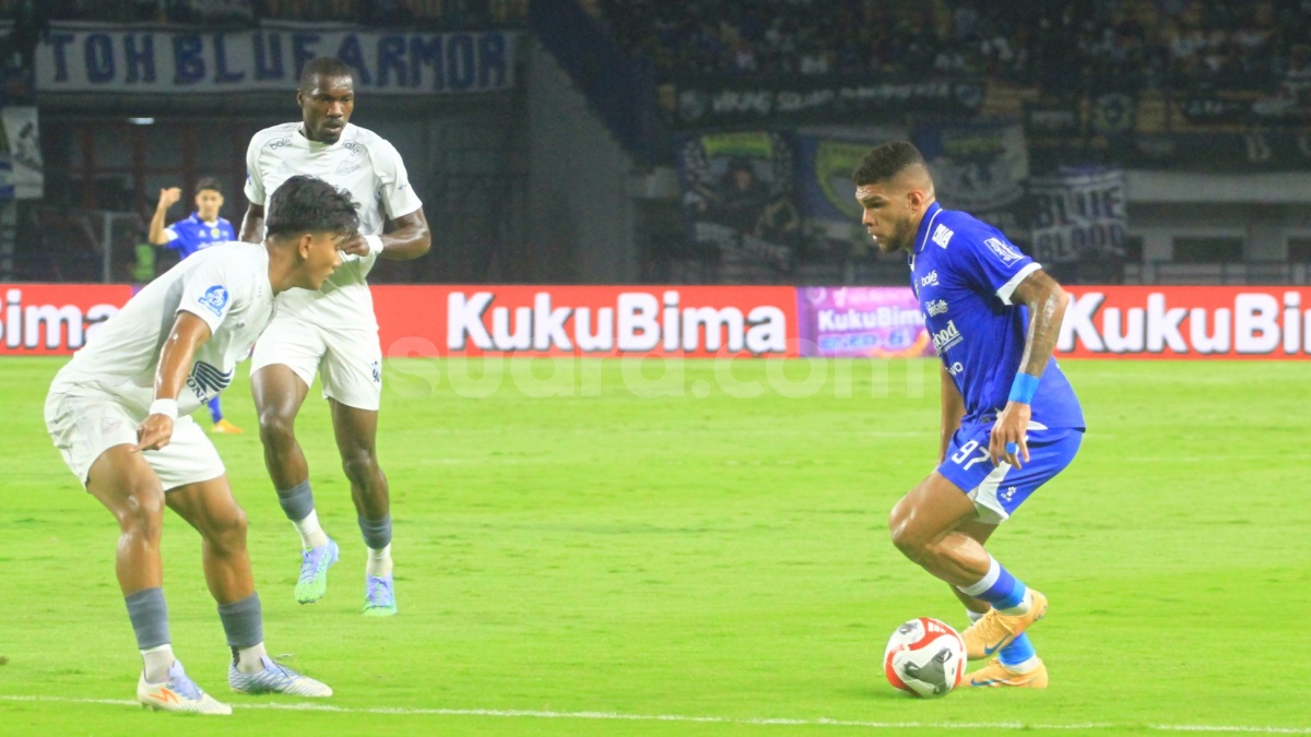 Kronologis Jakmania dan Bobotoh Bentrok di Depok saat Persija Jakarta vs Persib Bandung