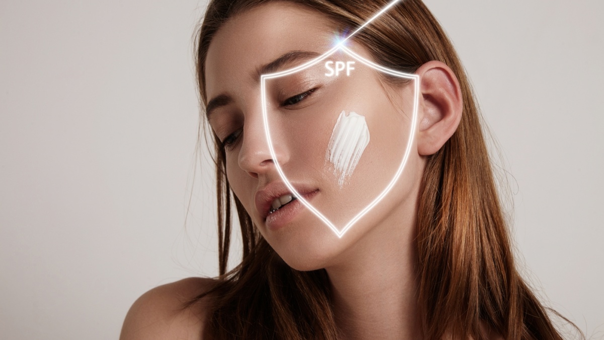 Sunscreen Apa yang Bagus? Ini 6 Rekomendasi yang Mencerahkan Wajah dan Anti Whitecast