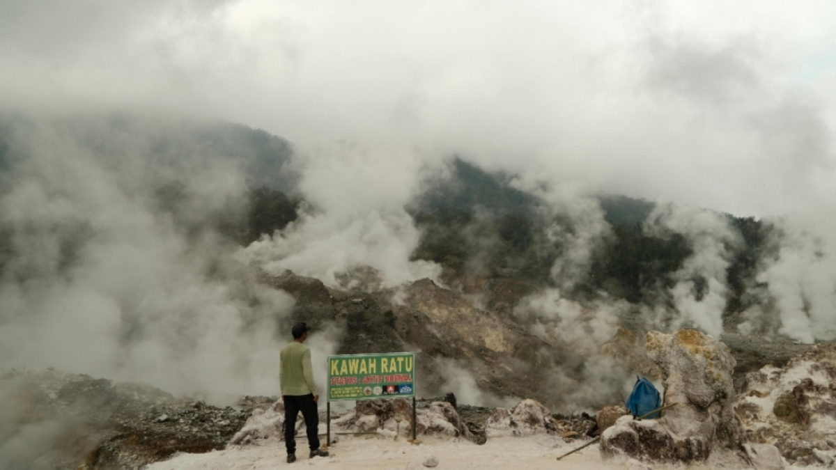 Kawah Ratu di Taman Nasional: Petualangan Alam di Gunung Halimun Salak