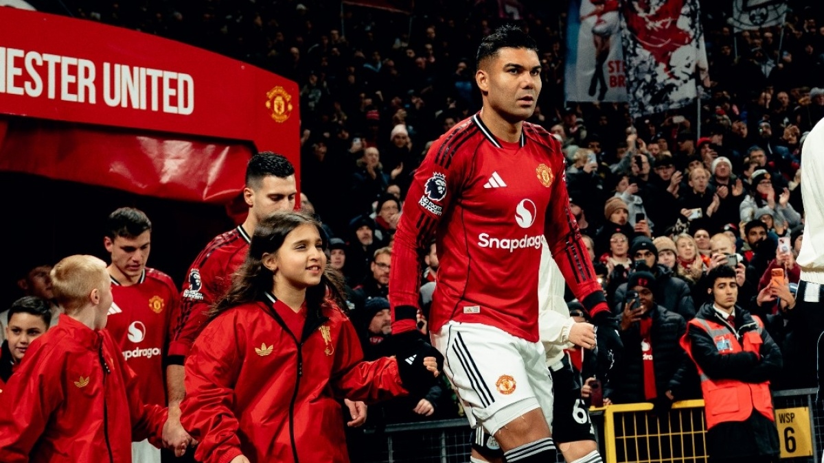 Casemiro Blunder, Darren Fletcher Geleng-geleng, Gary Neville Murka