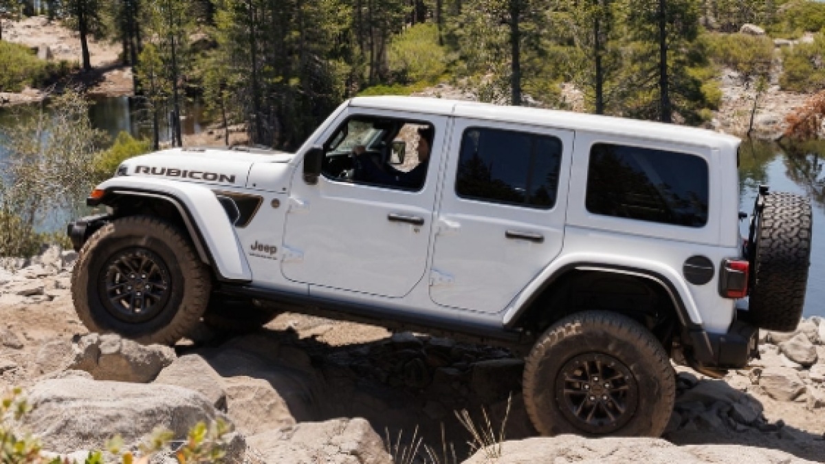 5 Mobil Listrik dengan Aura Jeep Rubicon, SUV Gagah ala Off-Road yang Tangguh
