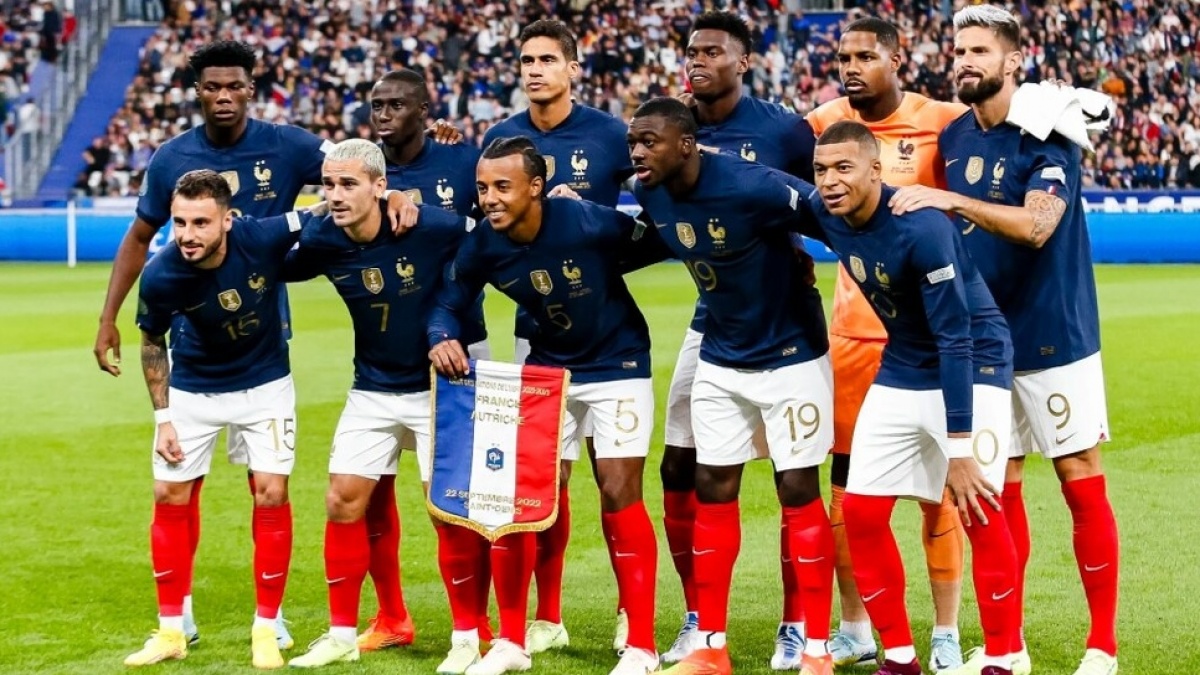 Bocoran Jersey Prancis Piala Dunia 2026: Logo Ikonik Retro 90-an Bikin Fans Les Bleus Terpikat