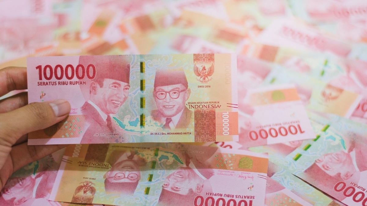 Apa Kabar Rupiah di 2026? Ini Prediksi dan Risiko yang Mengintai