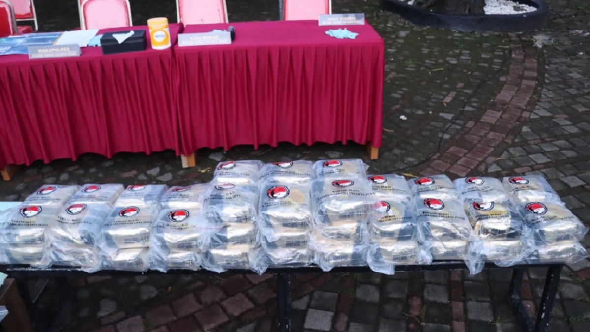 Sabu 50 Kg Disamarkan Label Durian, Kurir Ditangkap sebelum Masuk Kampung Bahari