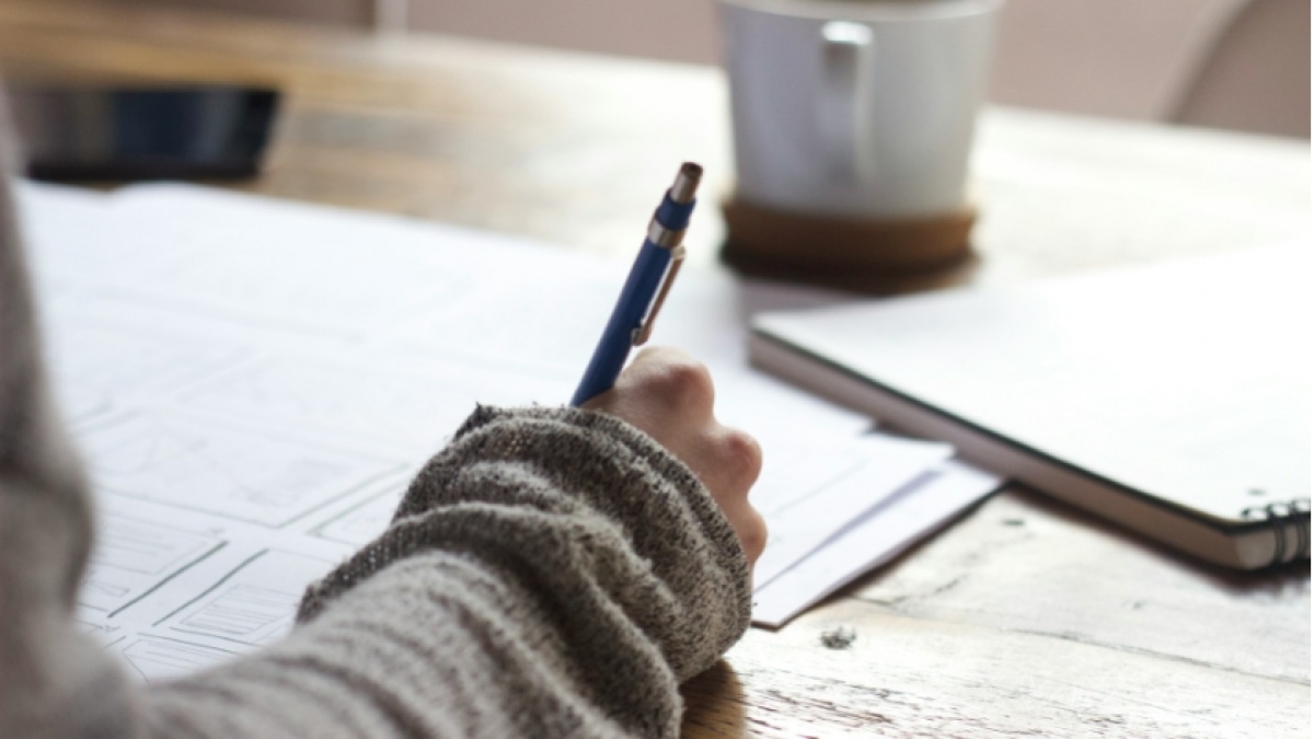 Cara Menulis Surat Izin Tidak Sekolah karena Sakit yang Benar, Dilengkapi Contoh Siap Pakai