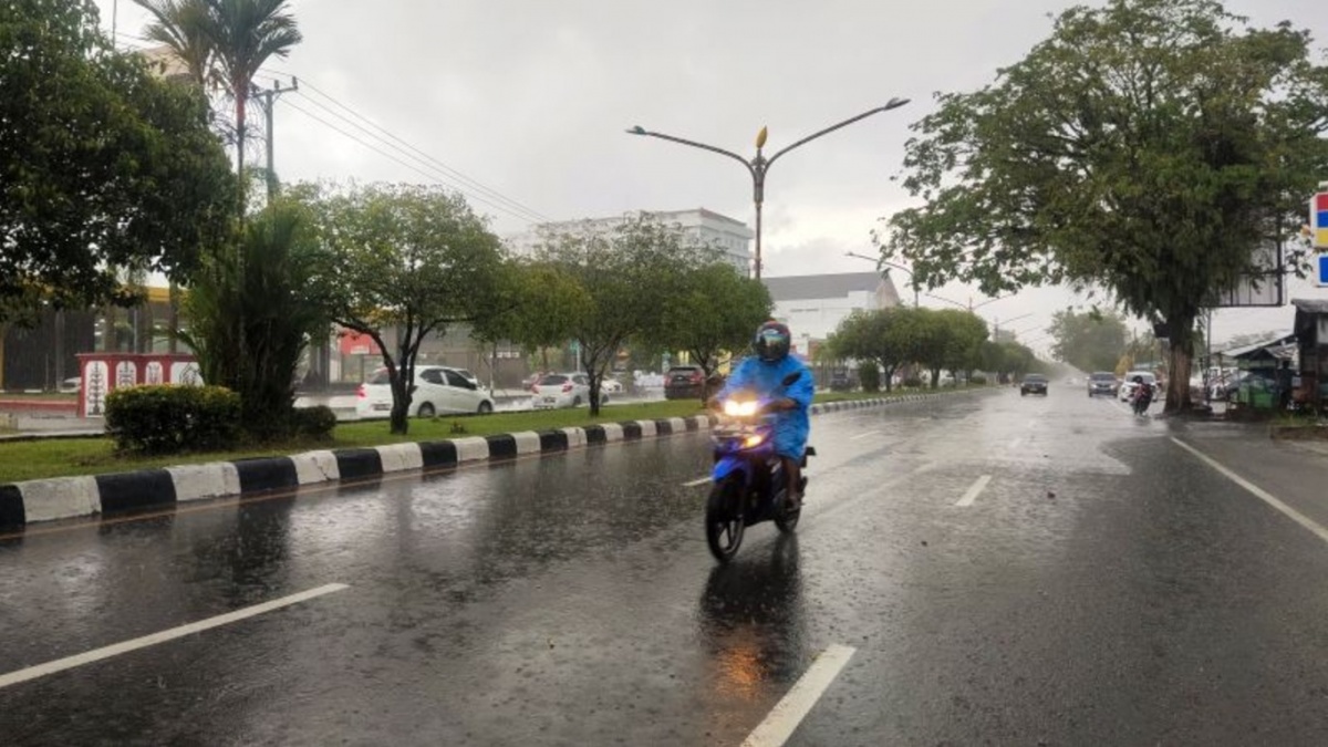 BMKG Kalteng Ingatkan Cuaca Ekstrem Sepekan ke Depan, Warga Diminta Tingkatkan Kesiapsiagaan