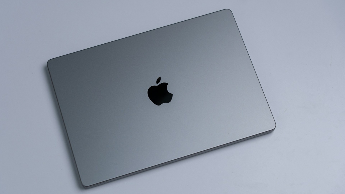Kebangkitan MacBook 'Mungil': Apple Siapkan Laptop Murah dengan 'Jeroan' iPhone 16 Pro!