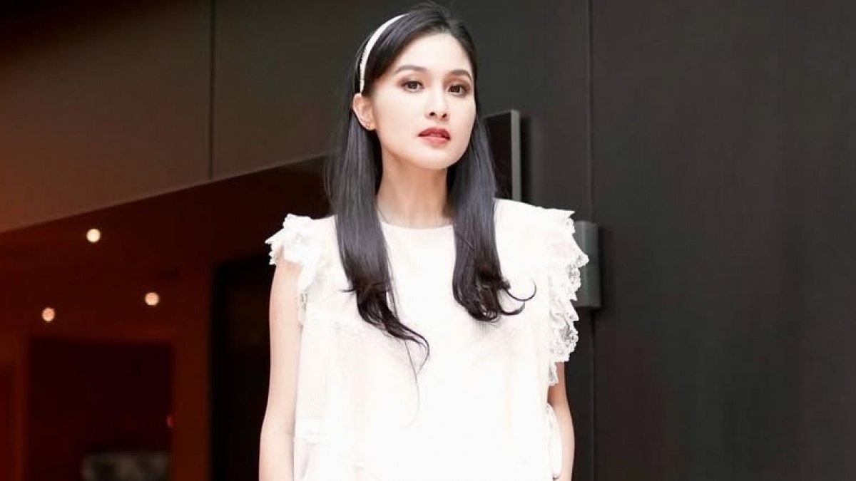 Sandra Dewi Diduga Liburan ke Luar Negeri Bareng Keluarga, Suaminya Ikut?