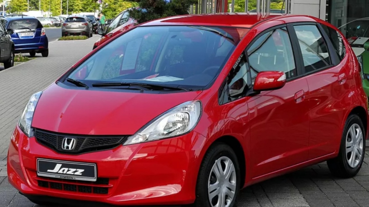 Mobil Bekas Honda Jazz 2010 Berapa Harganya Sekarang? Cek Spesifikasi, Pajak dan Kelebihannya