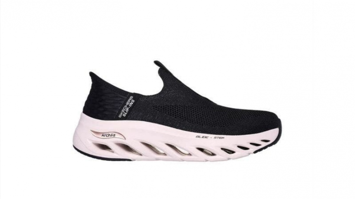 5 Sepatu Skechers Wanita Tanpa Tali Buat Jalan 10 Ribu Langkah Setiap Hari