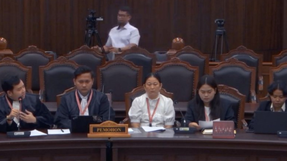 Tangis Staf Keuangan Pecah di Sidang MK: Melawan 'Pasal Jebakan' Atasan dalam KUHP Baru