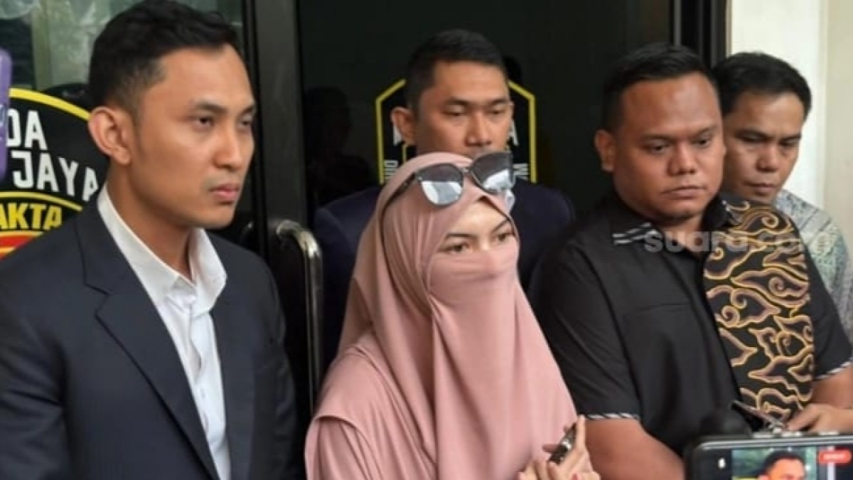 Wardatina Mawa Mantap Lanjutkan Kasus Zina Suami dengan Inara Rusli
