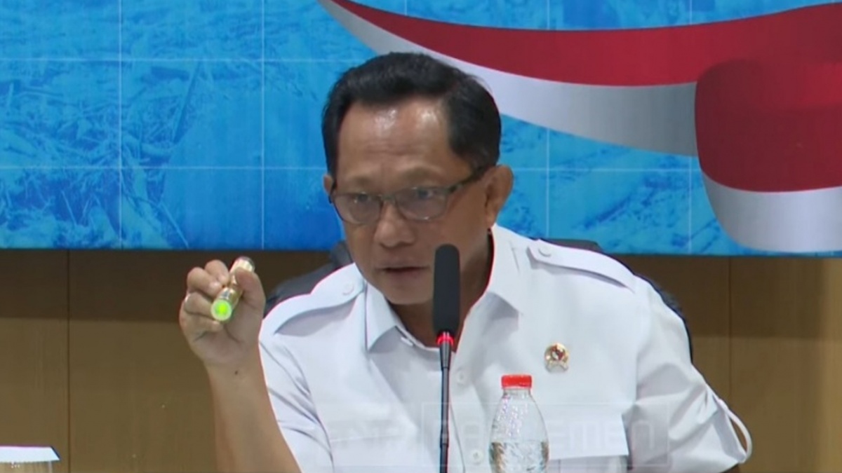 Belajar dari Ricuh Pembagian Bantuan, Mendagri Minta Stok Pangan Sumatera Diamankan untuk 3 Bulan