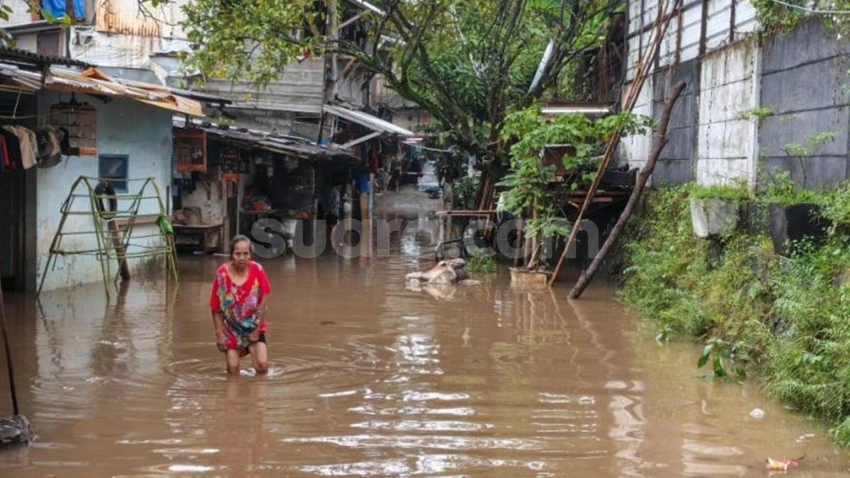 Kisah Warga Cilandak Timur Hadapi Banjir di Balik Tanggul Anyar
