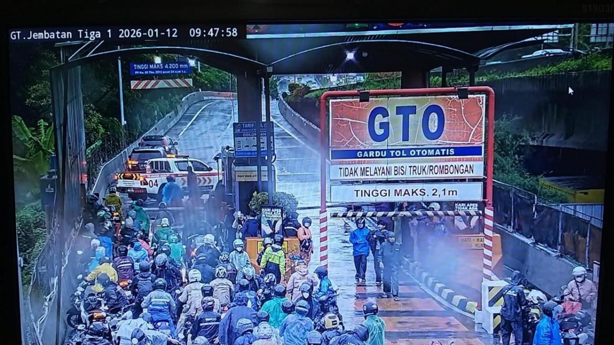 Banjir Arteri, Polisi Izinkan Sepeda Motor Masuk Tol Sunter dan Jembatan 31