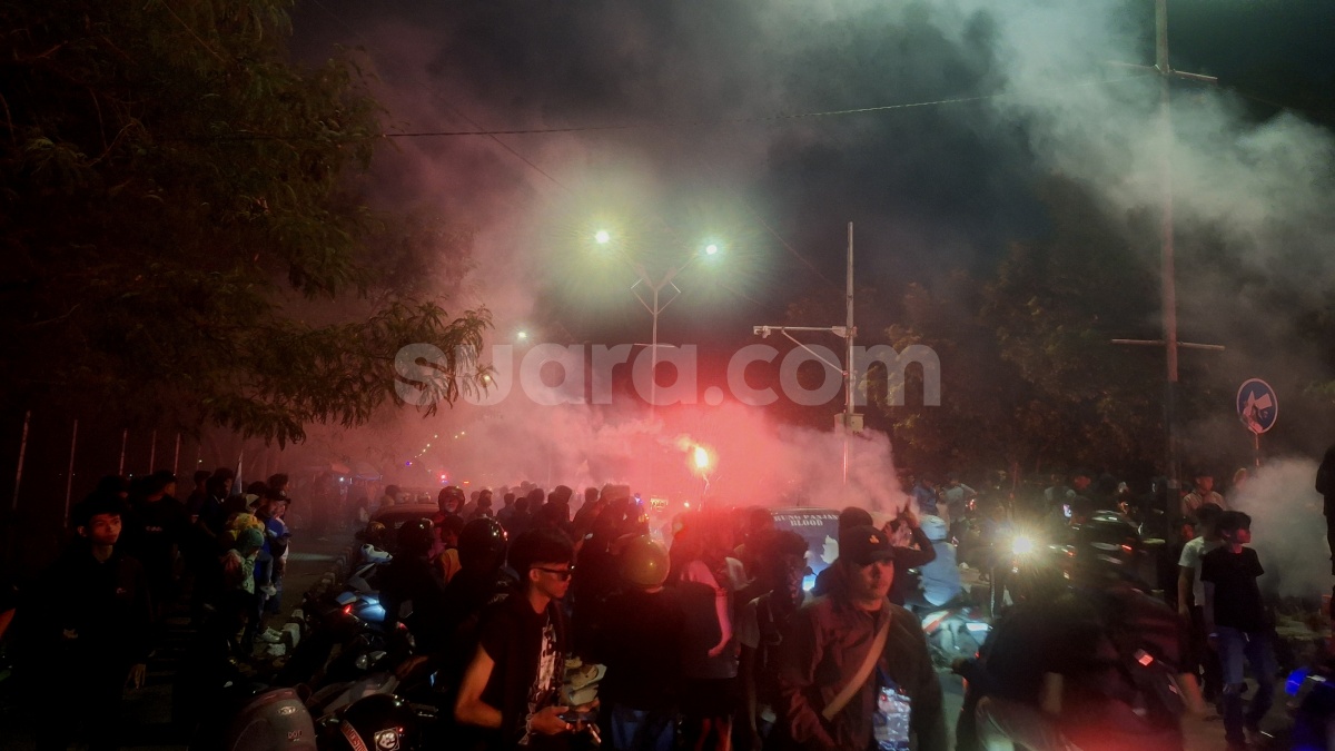 Persija Tumbang di GBLA, Bobotoh Nyanyikan Lagu Naik Naik Ke Puncak Gunung