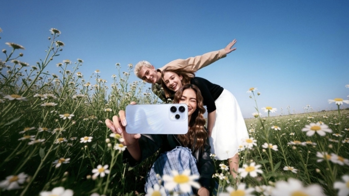 Oppo Reno15 Series Ubah Cara Bercerita Lewat Kamera dengan AI Motion Photo Border Stitching