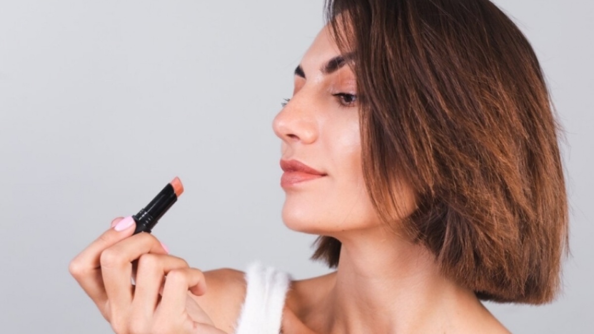 Jenis Lipstik Apa yang Tahan Lama? Intip 6 Pilihan dengan Harga Terjangkau