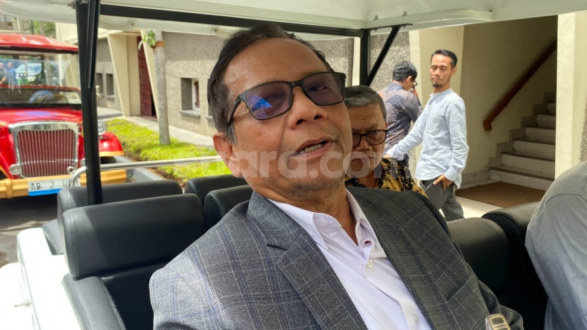 Buntut Ijazah Gibran, Mahfud MD: KPU Harus Diseret ke Pengadilan