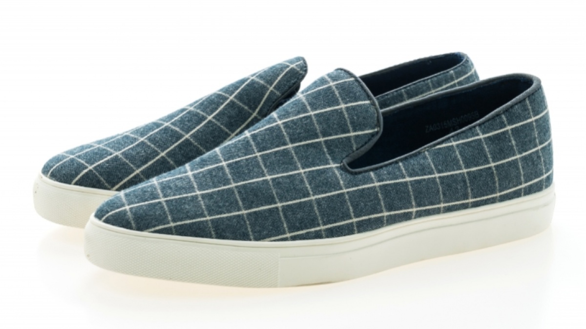 Beda Sepatu Slip On dan Slip In, Intip 6 Rekomendasi yang Nyaman Dipakai