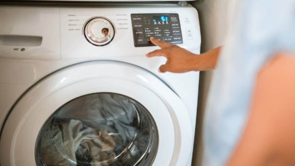 5 Mesin Cuci Front Loading dengan Pengering yang Hemat Listrik