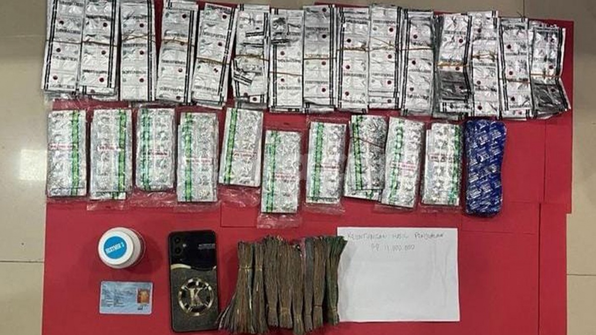 Berkedok Toko Plastik, Polisi Bongkar Peredaran Ribuan Obat Berbahaya Ilegal di Jagakarsa
