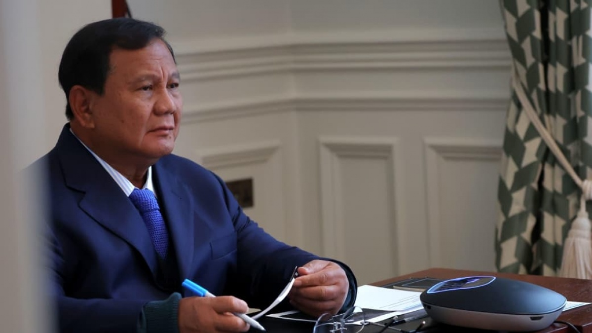 Pimpin Rapat Kabinet dari London, Prabowo Bahas Penertiban Kawasan Hutan