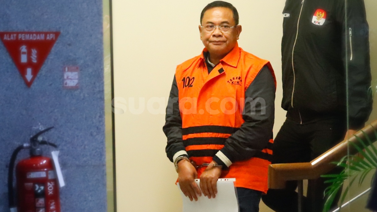Pakai Rompi Oranye dan Tangan Terborgol, Sudewo Minta Warga Pati Tetap Tenang