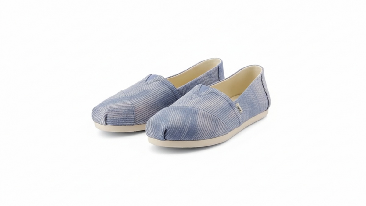 4 Sepatu Wanita Slip On TOMS untuk Tampilan Kasual dan Trendi, Nyaman Dipakai Kapan Saja