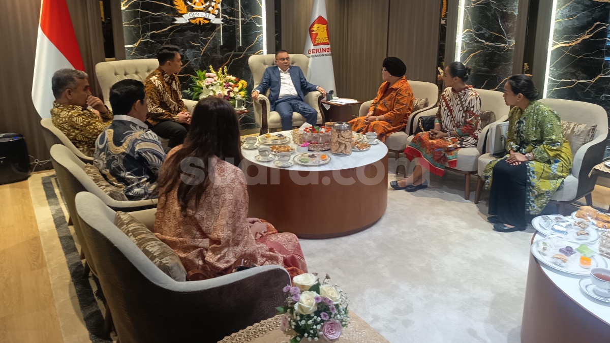 Gusti Purbaya Temui Dasco di DPR, Konflik Keraton Solo Sempat Disinggung