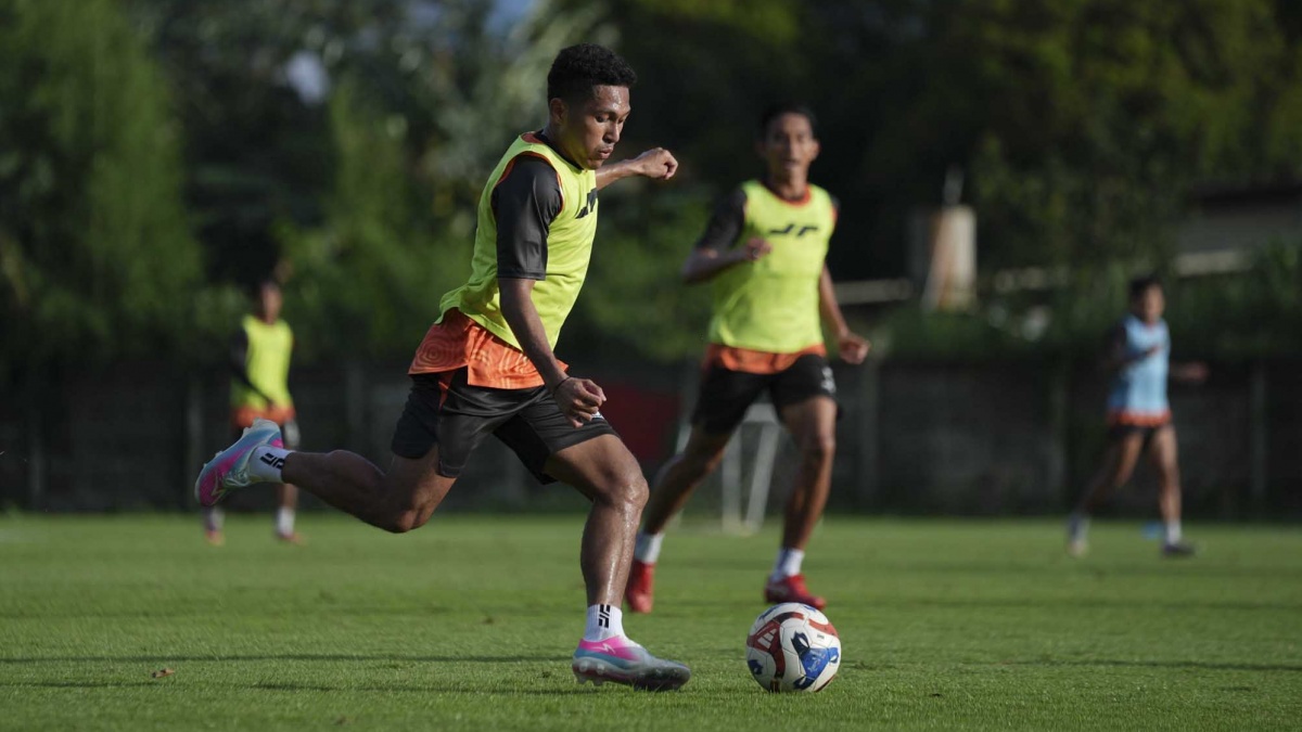 Fajar Fathurrahman Akui Banyak Tersenyum Bersama Persija