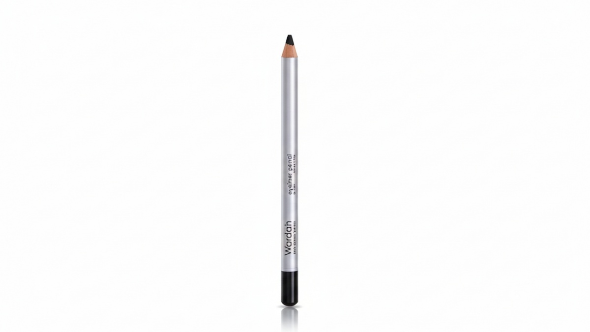 5 Rekomendasi Eyeliner Pensil Serut yang Waterproof, Pigmented dan Tahan Lama