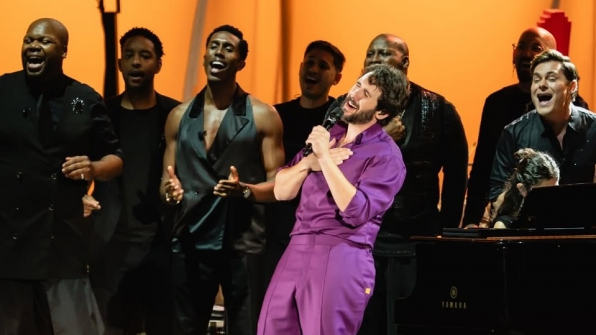 Josh Groban Kembali ke Indonesia Usai Satu Dekade, Raisa Jadi Tamu Spesial