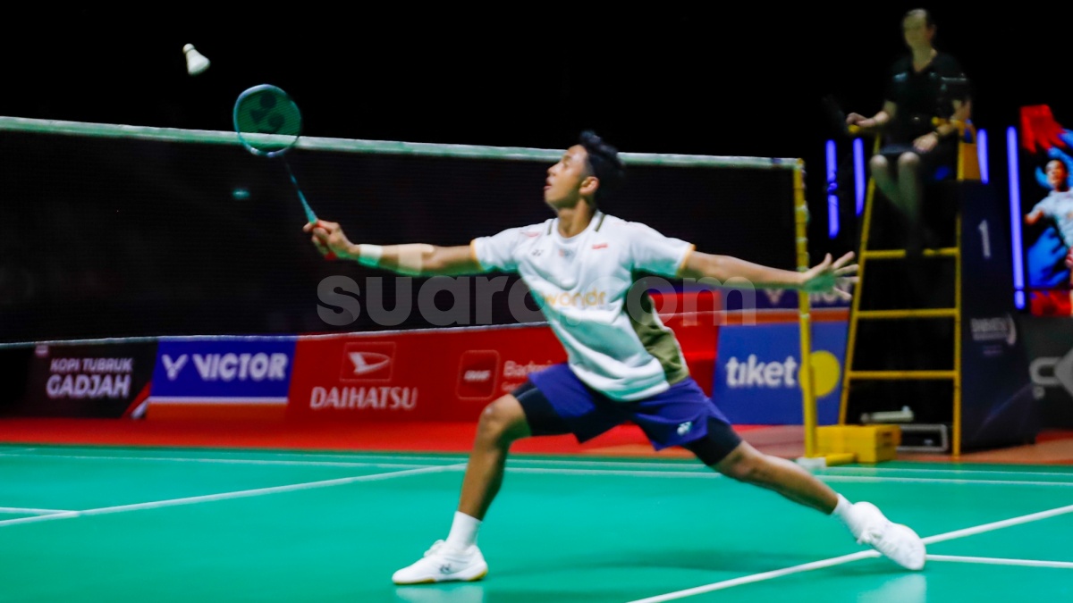 Alwi Farhan 'Geprek' Wakil Israel, Amankan Tiket Perempat Final Thailand Masters 2026