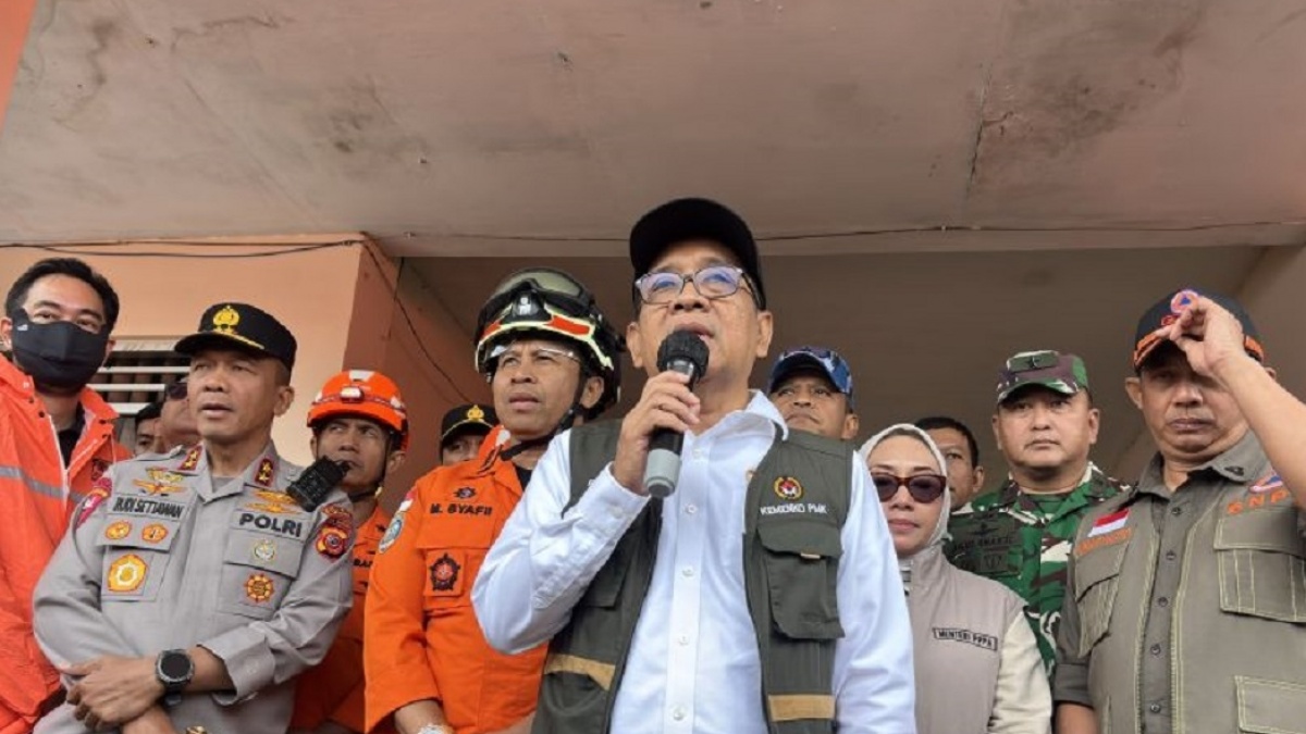 Menko PMK Pratikno Soal Longsor Bandung Barat: SAR 24 Jam Cari 83 Korban Hilang
