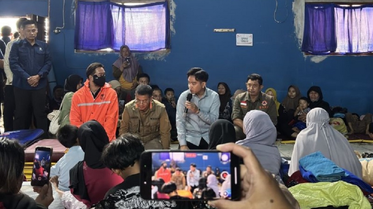"Saya Mohon Maaf," Ucapan Gibran di Tengah Duka Longsor Maut Bandung Barat
