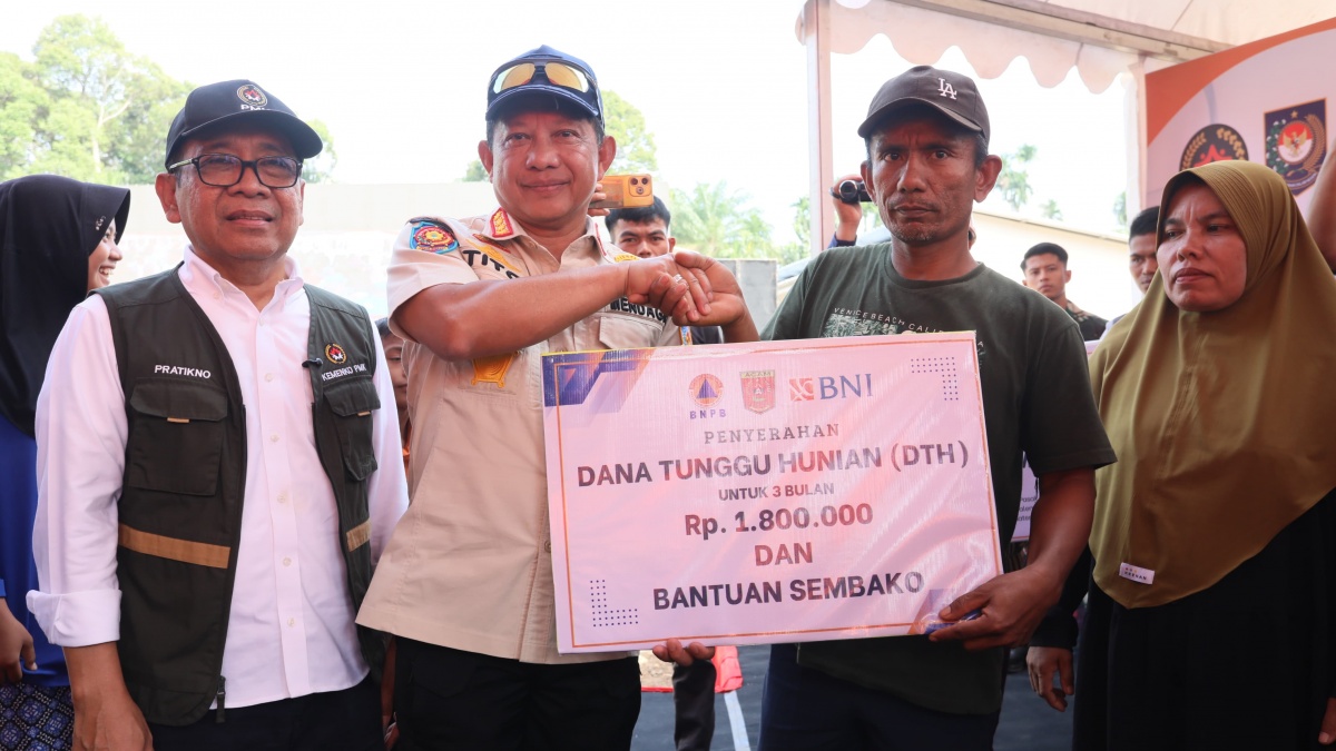 Tito Karnavian Resmikan Huntara Agam, Dorong Percepatan Bantuan dan Validasi Data Korban Bencana