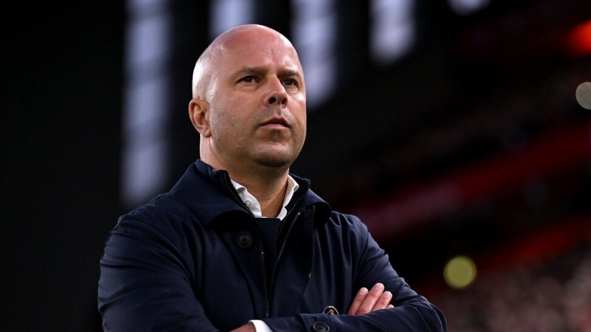 Arne Slot Andalkan Magis Anfield untuk Comeback Lawan PSG