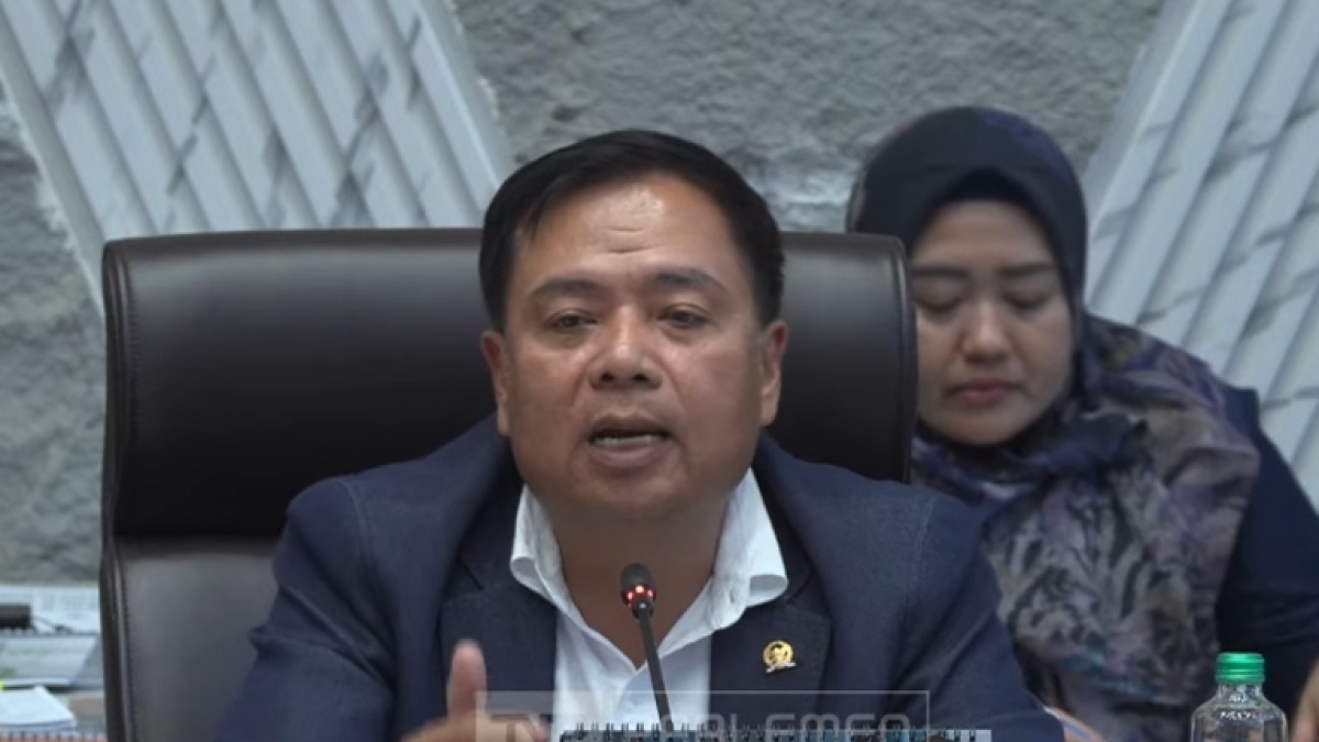 Lasarus PDIP: Pintu Kereta Api Jadi Akar Masalah, Harus Diurus Pemerintah Pusat