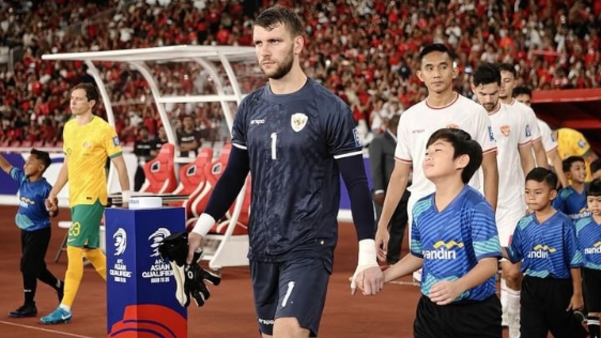 Media Belanda: Ajax Beruntung Dapatkan Kiper Timnas Indonesia Maarten Paes
