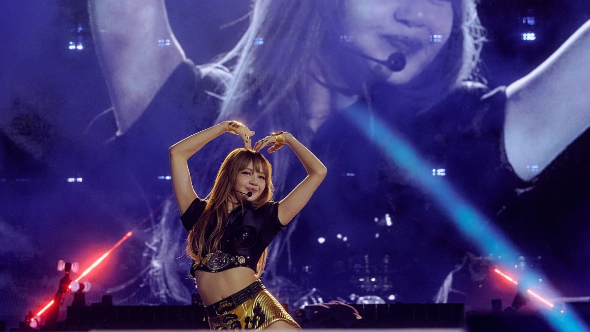 KUIS: Seberapa Nge-fans Kamu dengan Lisa BLACKPINK?