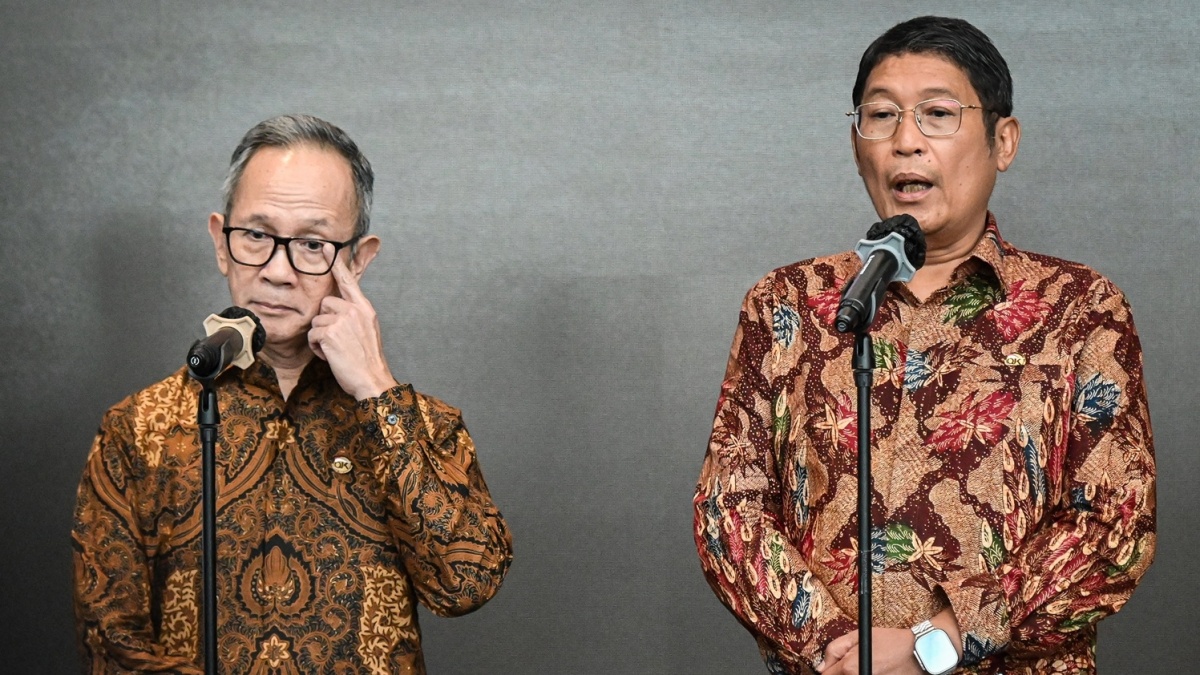 Ramai Spekulasi di Pasar Modal Setelah Pimpinan OJK Mundur Berjemaah