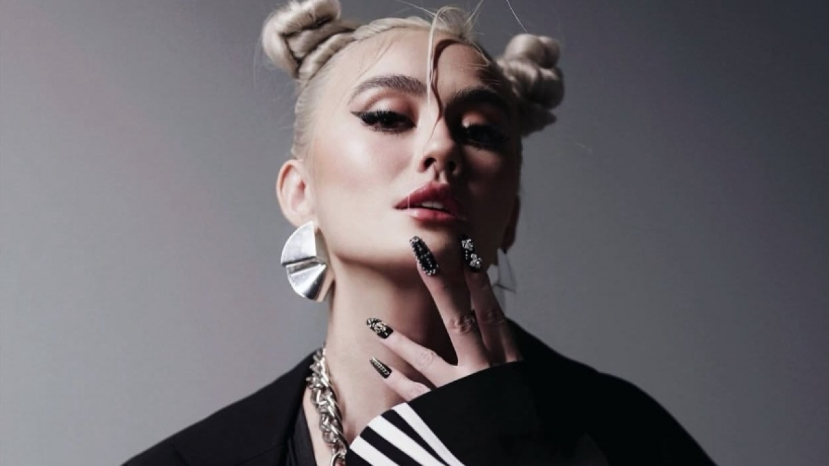 Komentar Haters Kelewatan, Agnez Mo Disumpahi Mati saat Bandara Dubai Dirudal
