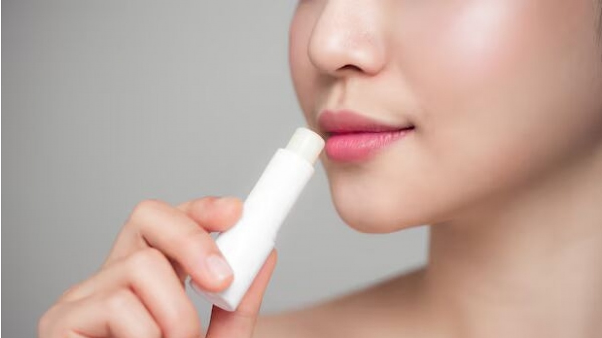 4 Lip Balm SPF 30 Terbaik, Bibir Lembap dan Terlindungi